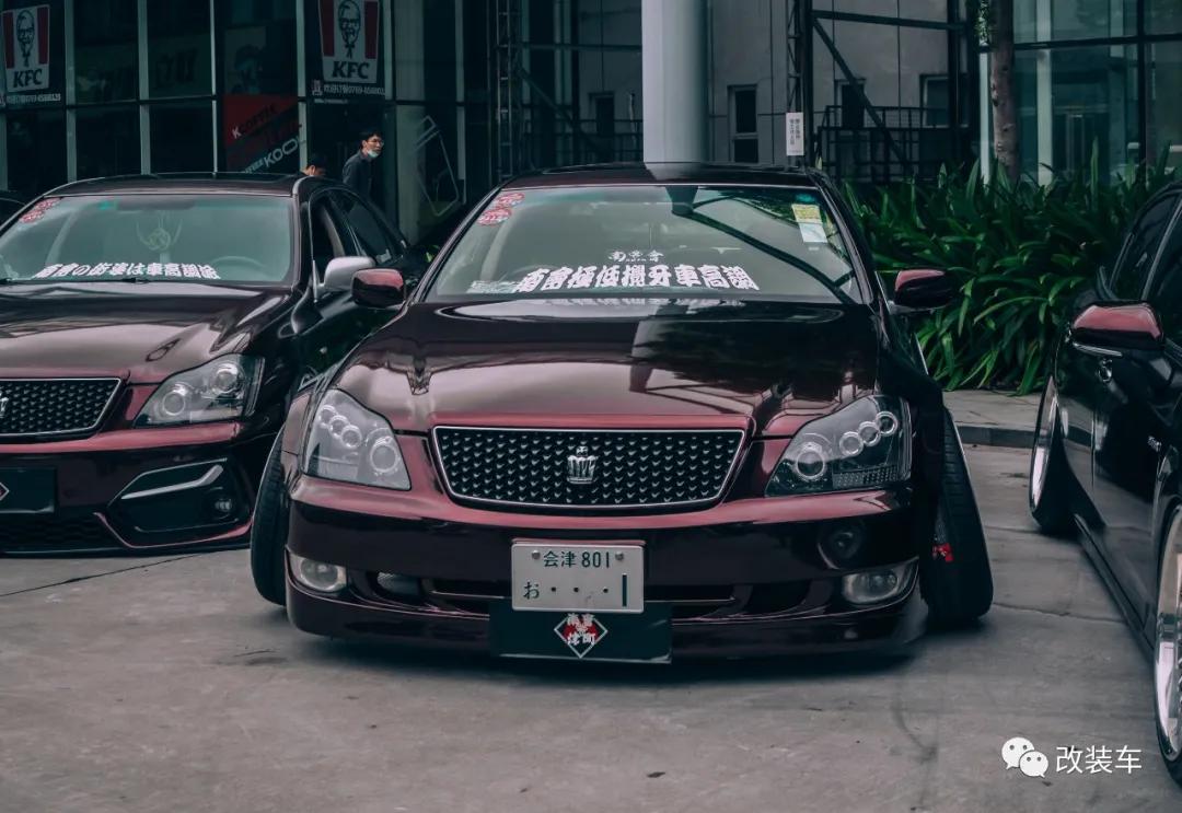 清一色皇冠,清一色豪车