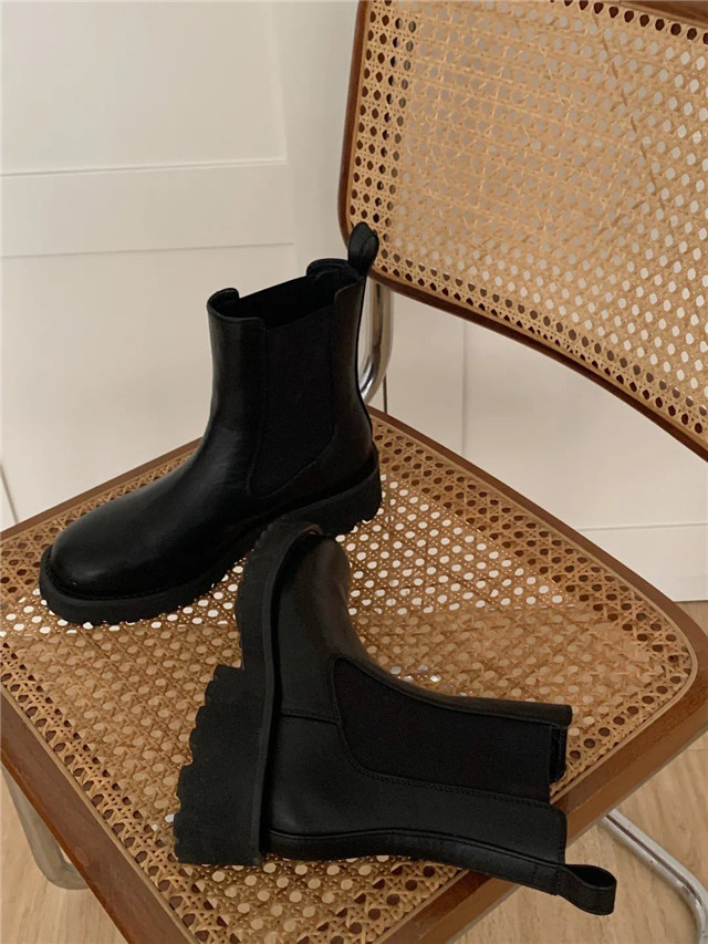 杨幂超爱这款烟筒靴！不仅能拯救腿型不直，还显高又显瘦