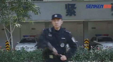 新式警用甩棍比老式结实吗,2019单警装备电棍