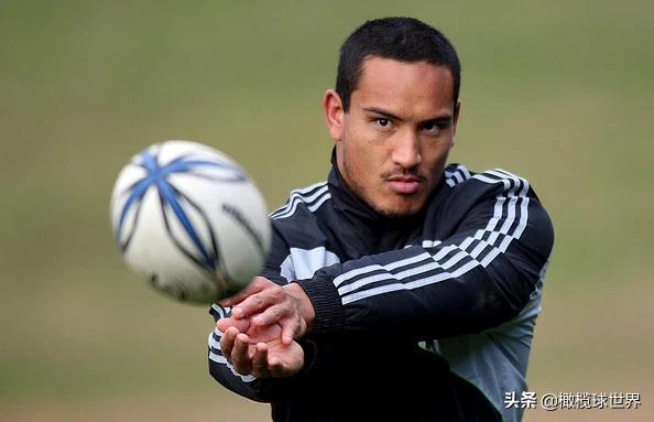 英式橄榄球传高抛球教学,英式橄榄球转球