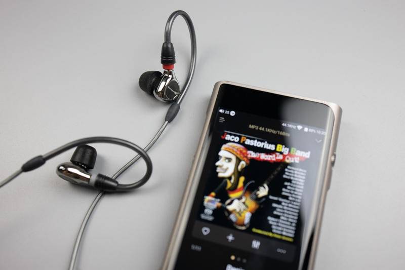 山灵m6pro和索尼zx505哪个音质好,山灵m6pro和飞傲m11pro哪个音质好