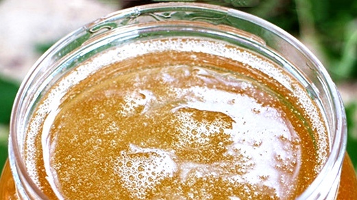 蜂蜜和红糖哪个更有营养,蜂蜜红糖白糖哪个好