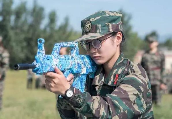 高中军训和大学军训有什么区别,大学军训大概有什么内容