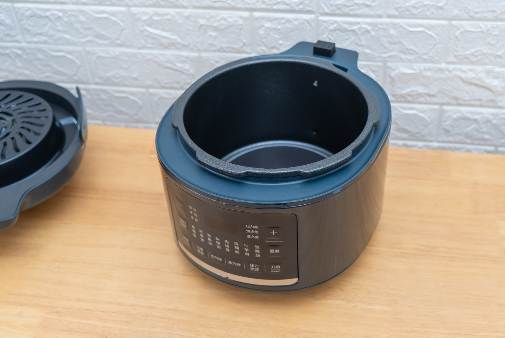 苏泊尔新款带菜谱的电压力锅,经济实惠的苏泊尔电压力锅