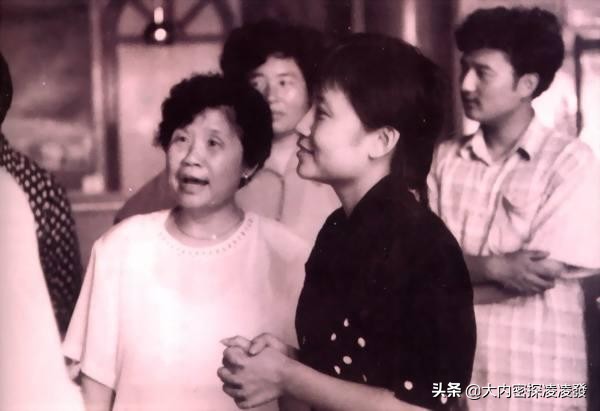 李娜高原天籁之音,李娜第一次唱青藏高原是哪一年