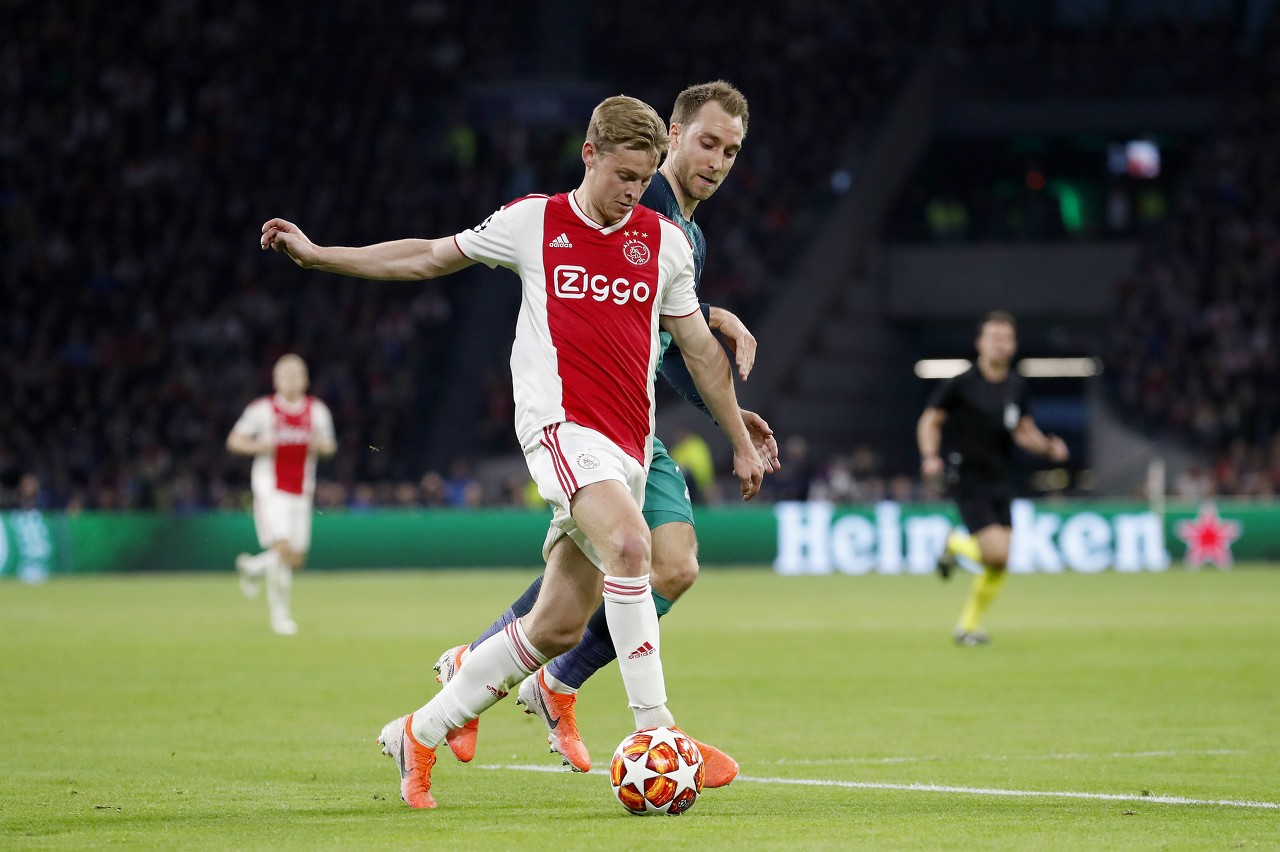 梅西和c罗以及范戴克,足坛帅哥梅西c罗