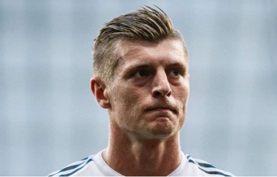 足坛最佳阵容梅西c罗,足坛历史十大球星c罗