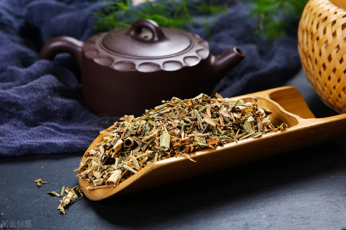 尿频、尿急、尿痛，口服中成药一周，随访一个月症状无反复