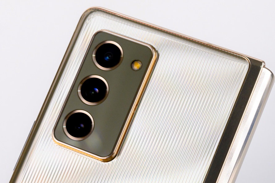 三星W215G评测：双卡双待双屏幕一切为商务而生