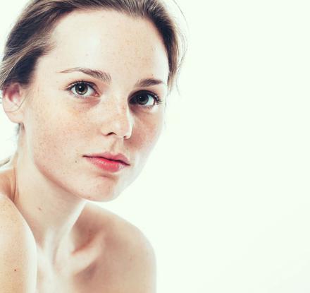 皮肤有痘印痘坑皱纹,脸上长痘痘画什么遮盖