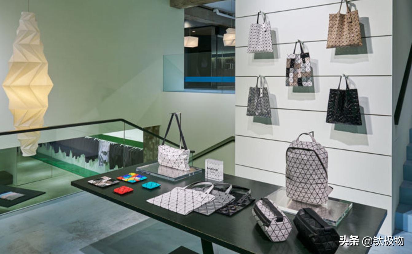 全球十大轻奢夹克品牌,2020轻奢品牌十大排行