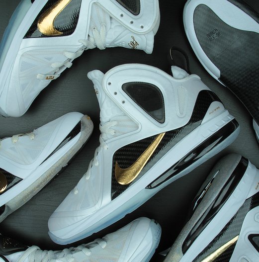 lebron詹姆斯狮子标球鞋,lebronwitness5詹姆斯实战篮球鞋