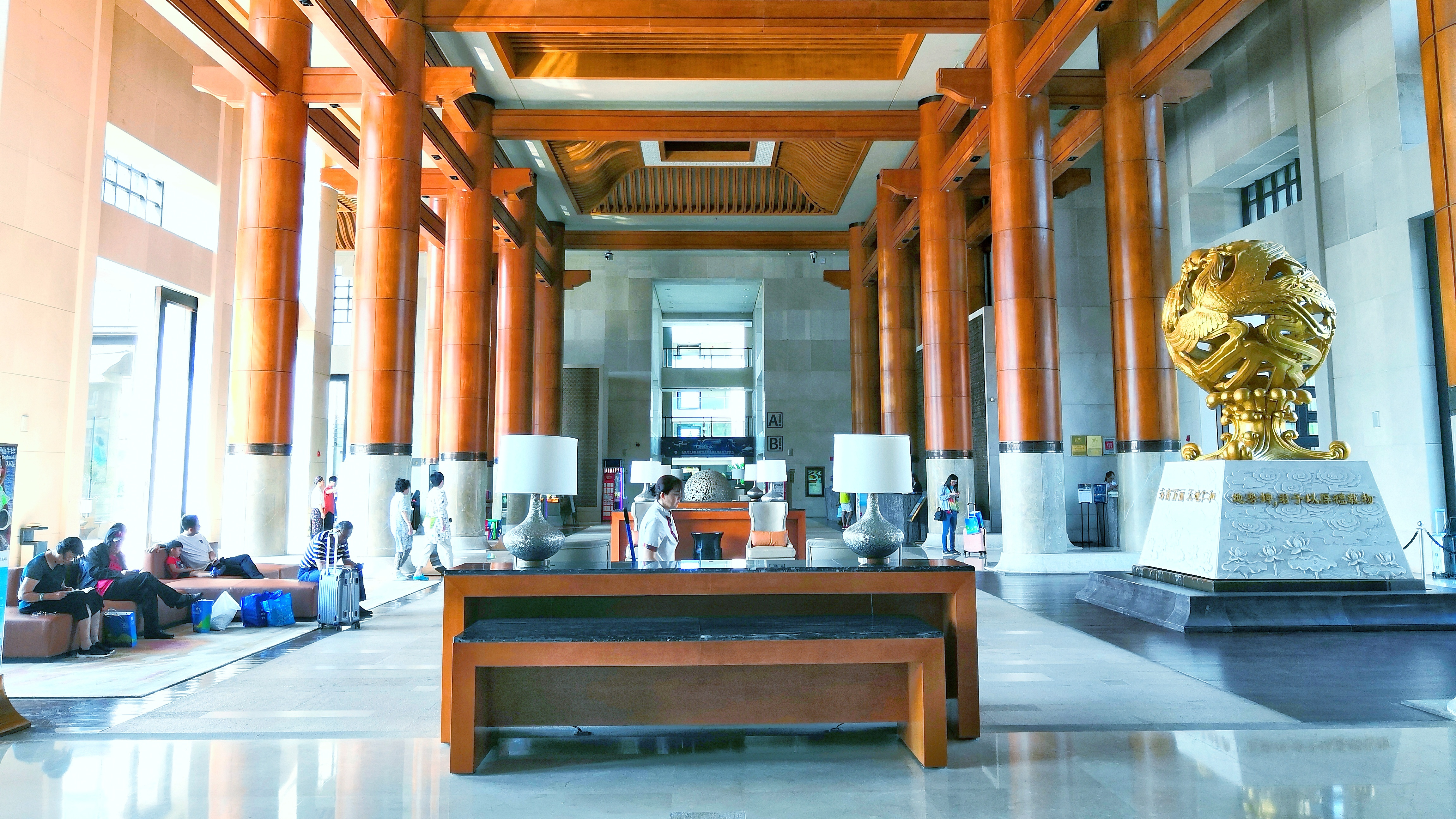 三亚如何找性价比高的住宿,三亚的高端酒店怎么选