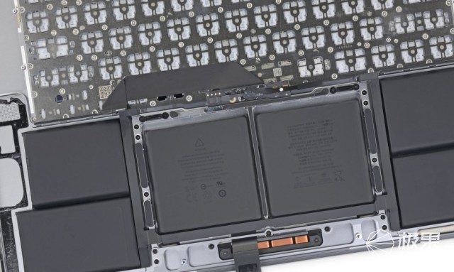 macbookpro16寸m1max,macbookpro买14寸还是16寸