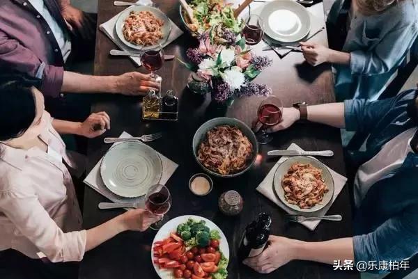 肠胃不消化腹胀不排便怎么回事,肠胃不消化腹胀不排便怎么改善