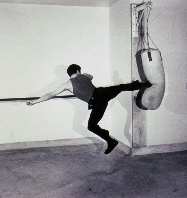 李小龙的肌肉为什么不大,李小龙的肌肉是什么水平