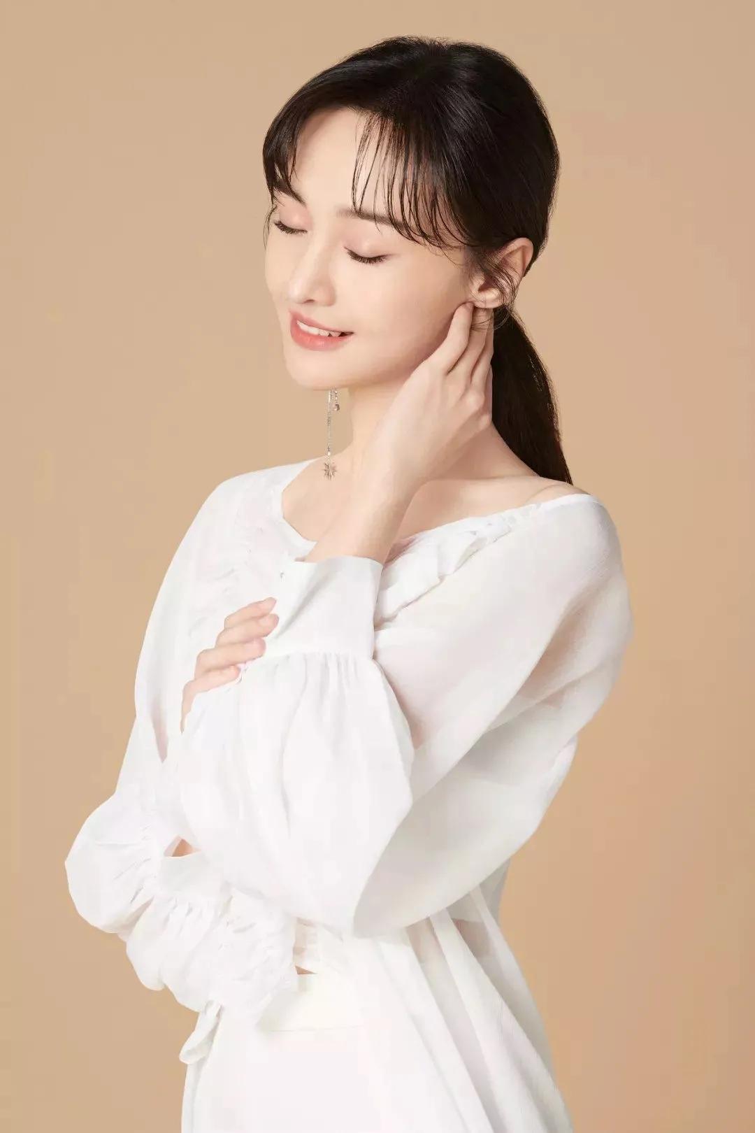 年会礼服高奢高级感,2022年会礼服推荐高级感秋冬