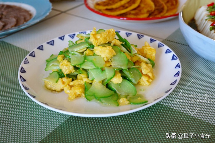 这个菜营养又丰富大人小孩都爱吃,春天这个菜和鸡蛋炒一炒营养翻倍