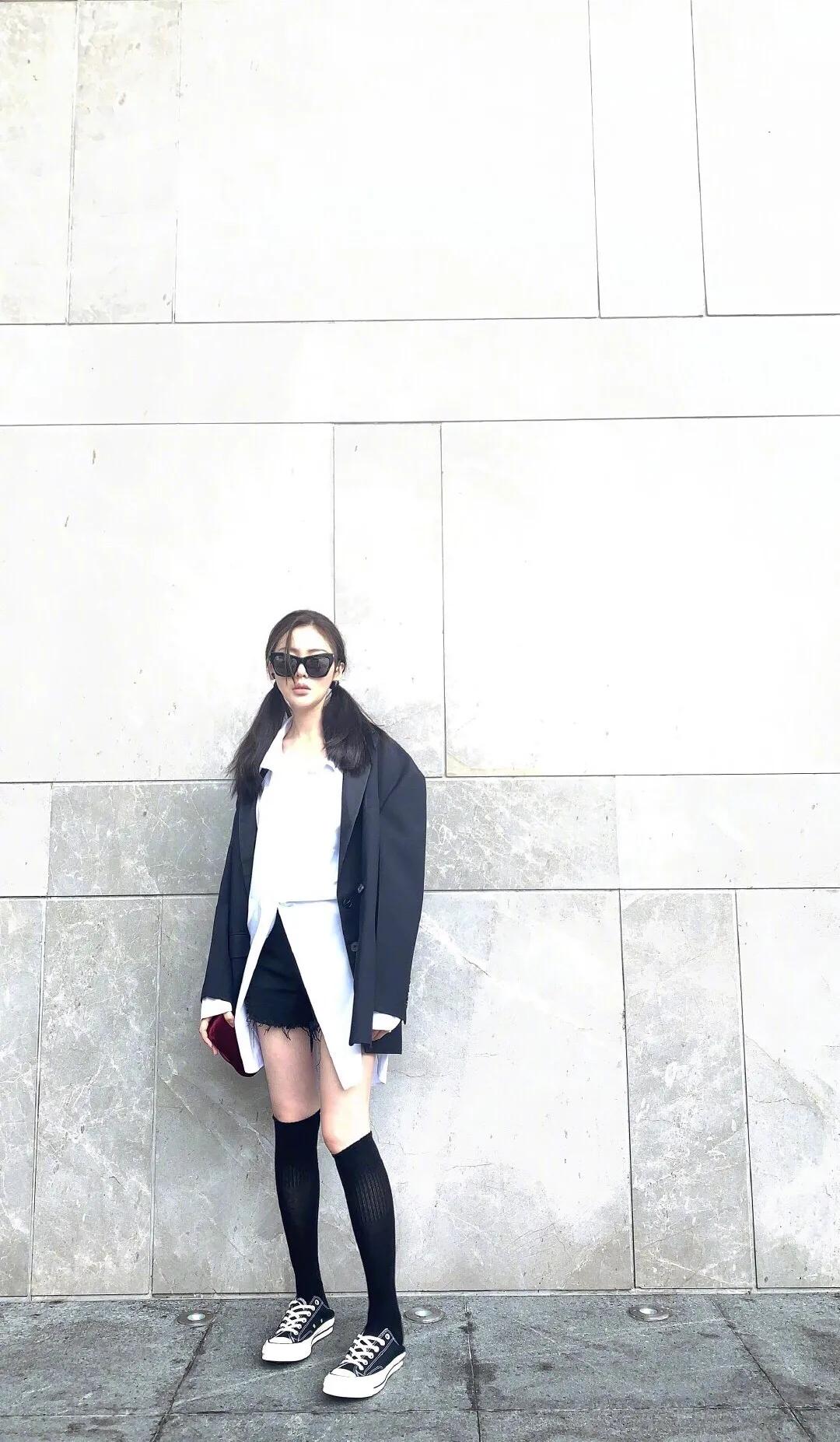 张天爱杂志大秀长腿,张天爱秀长腿