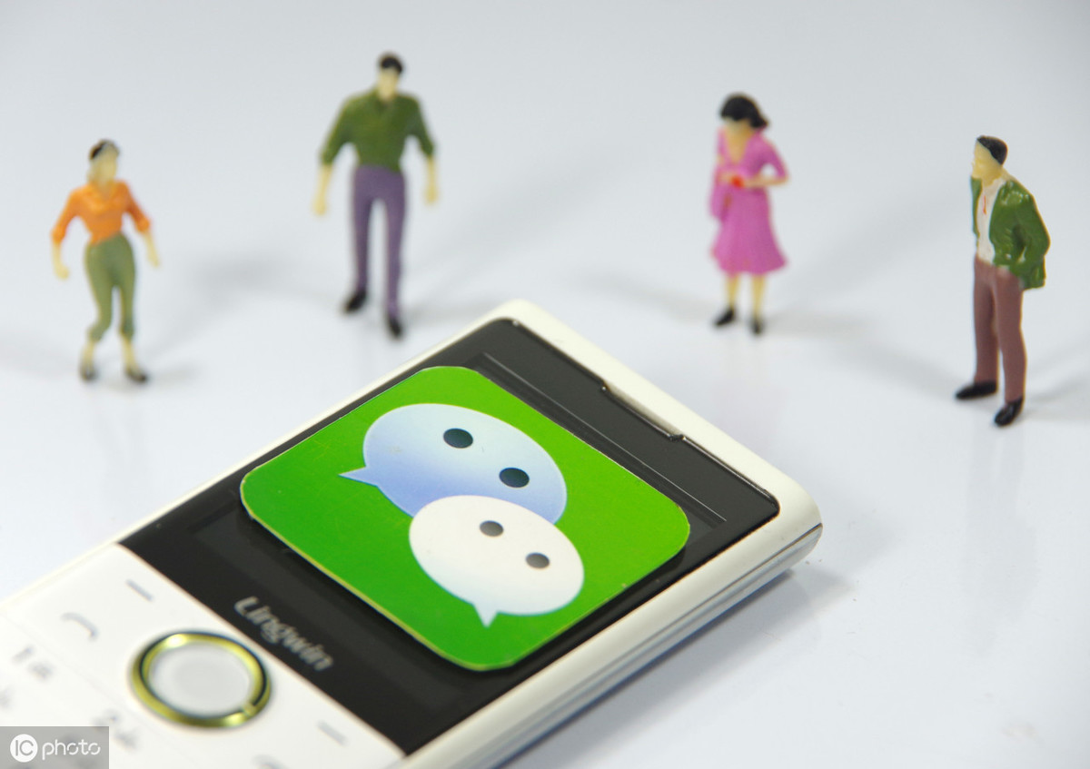 老师的隐性推销：业余时间做微商，有人推销画笔，学校推荐培训机构