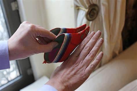 古代除了缠足还有哪些陋习,妇女缠足的陋习从哪个朝代开始