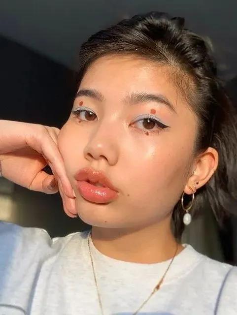 小众彩妆值不值得买,清凉彩妆推荐哪款产品比较好看