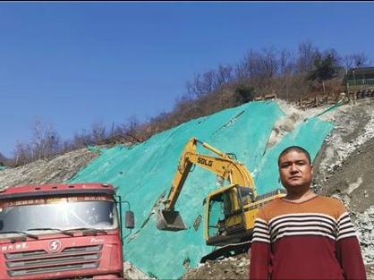 超过18000小时还能“打”,六年进了3台山东临工6225