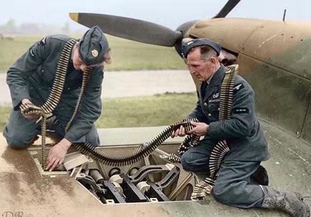 航空机枪和航空机炮的口径分界线,机枪和机炮有什么区别