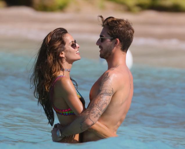 欧洲杯“最撩人”10大球星女伴：大都是超模，C罗女友曾当过保姆