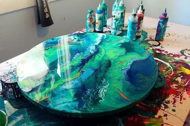 抽象画怎样画得简单又好看,看似复杂实则画起来简单的抽象画