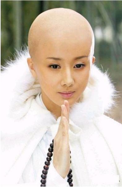 女演员拍戏光头剧照真剃发吗,女明星为了拍戏剃光头