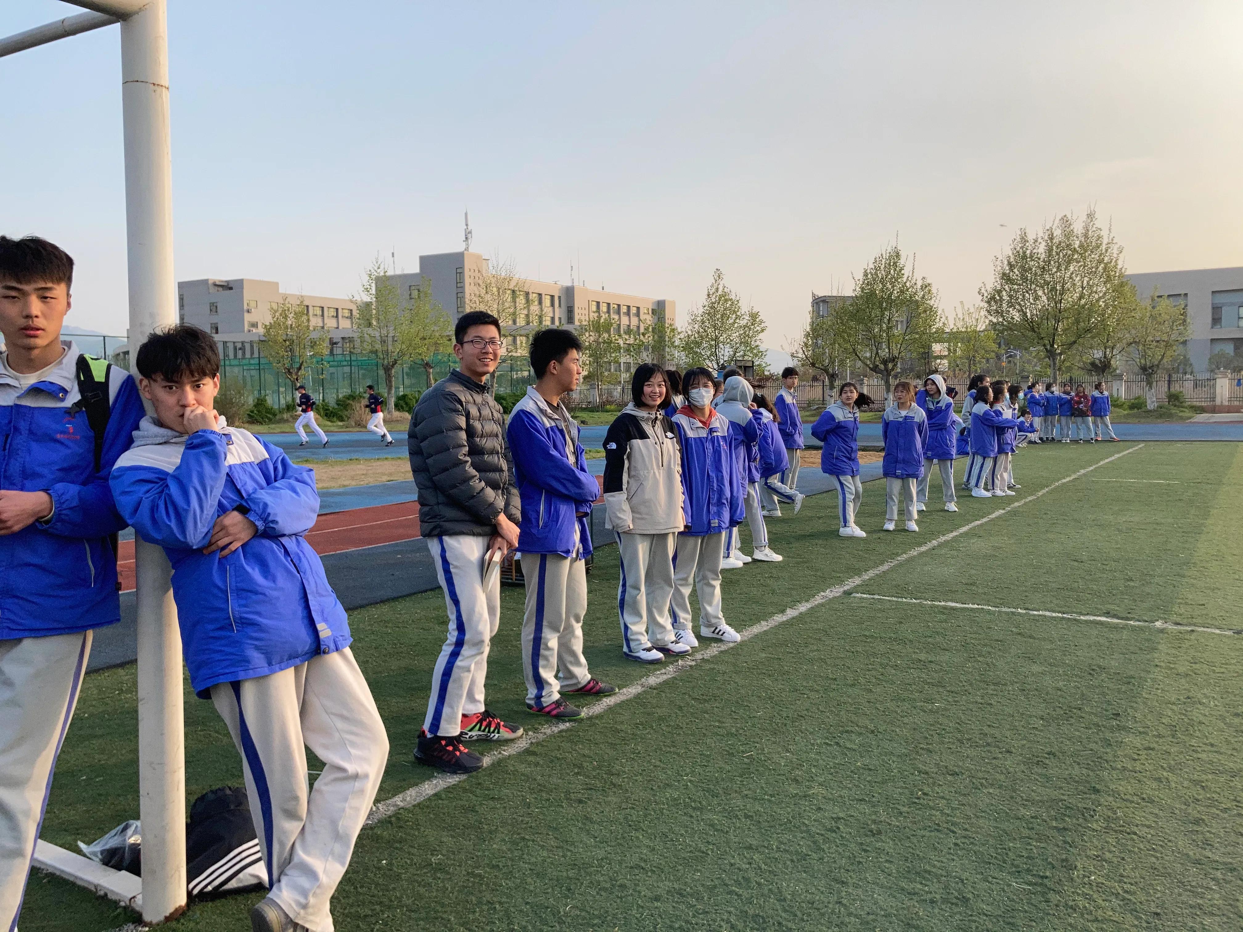 No.240（2021-04-15）听课学习取长补短学生就医牙龈发炎