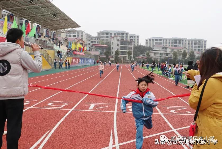 浼犳壙浣撹偛绮剧浜夊仛鏃朵唬鏂颁汉,浼犳壙濂ヨ繍绮剧浜夊仛鏃朵唬鏂颁汉