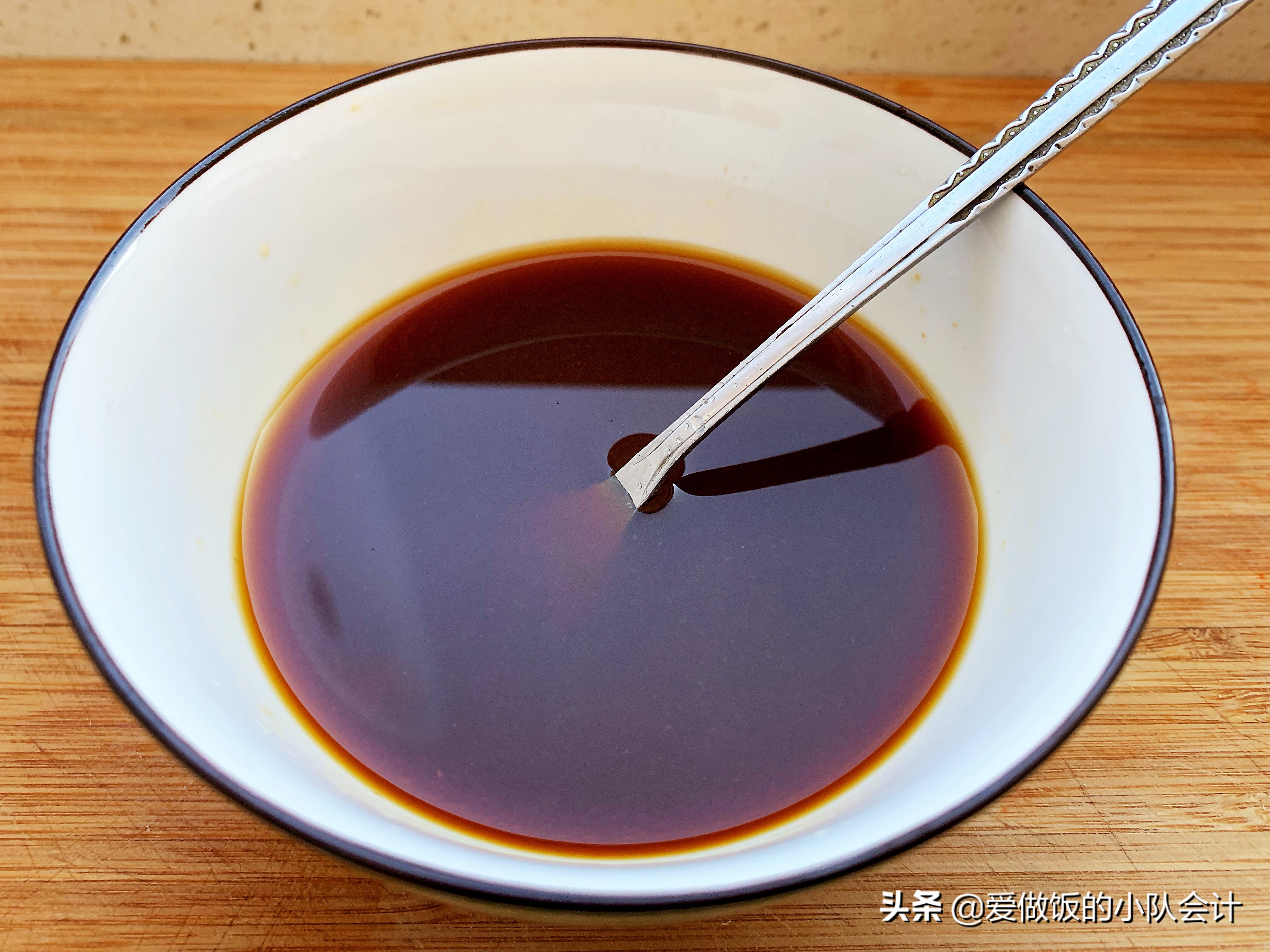 冷冻带鱼表面的白鳞需要去除吗,带鱼表面的白鳞越白营养越好吗