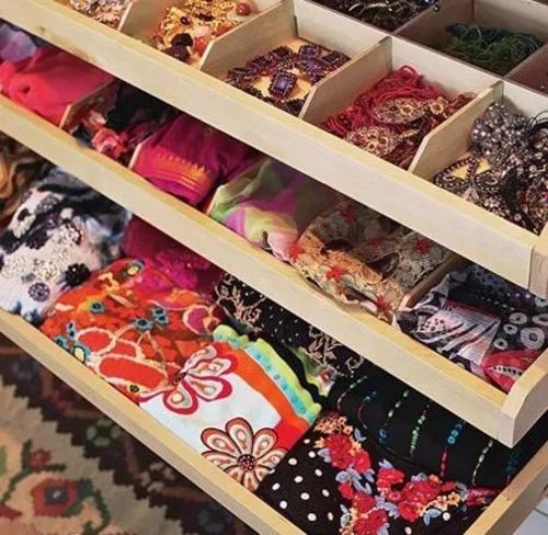 丝巾搭配50岁,丝巾10种搭配方法