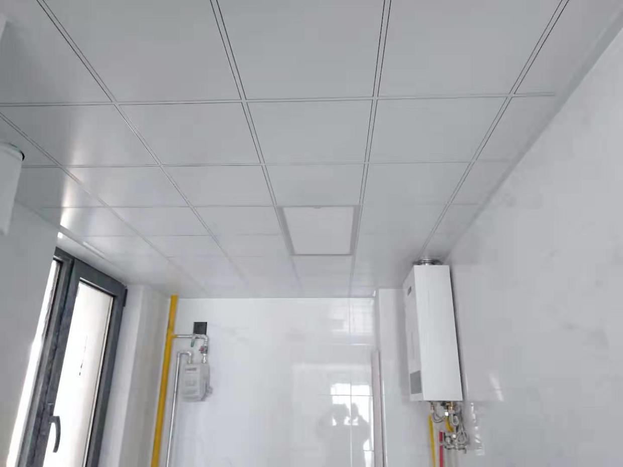 浴室吊顶用石膏板还是集成吊顶好,卫生间做集成吊顶还是石膏板吊顶