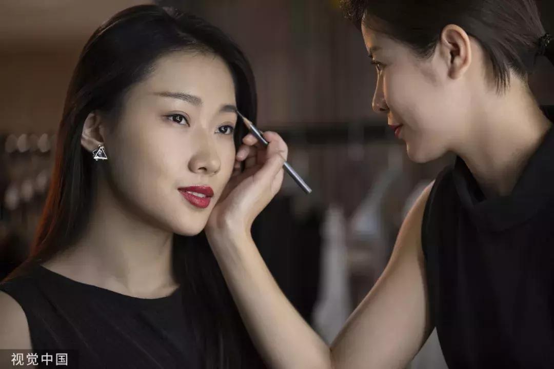 开学整容,整容成为学生开学礼