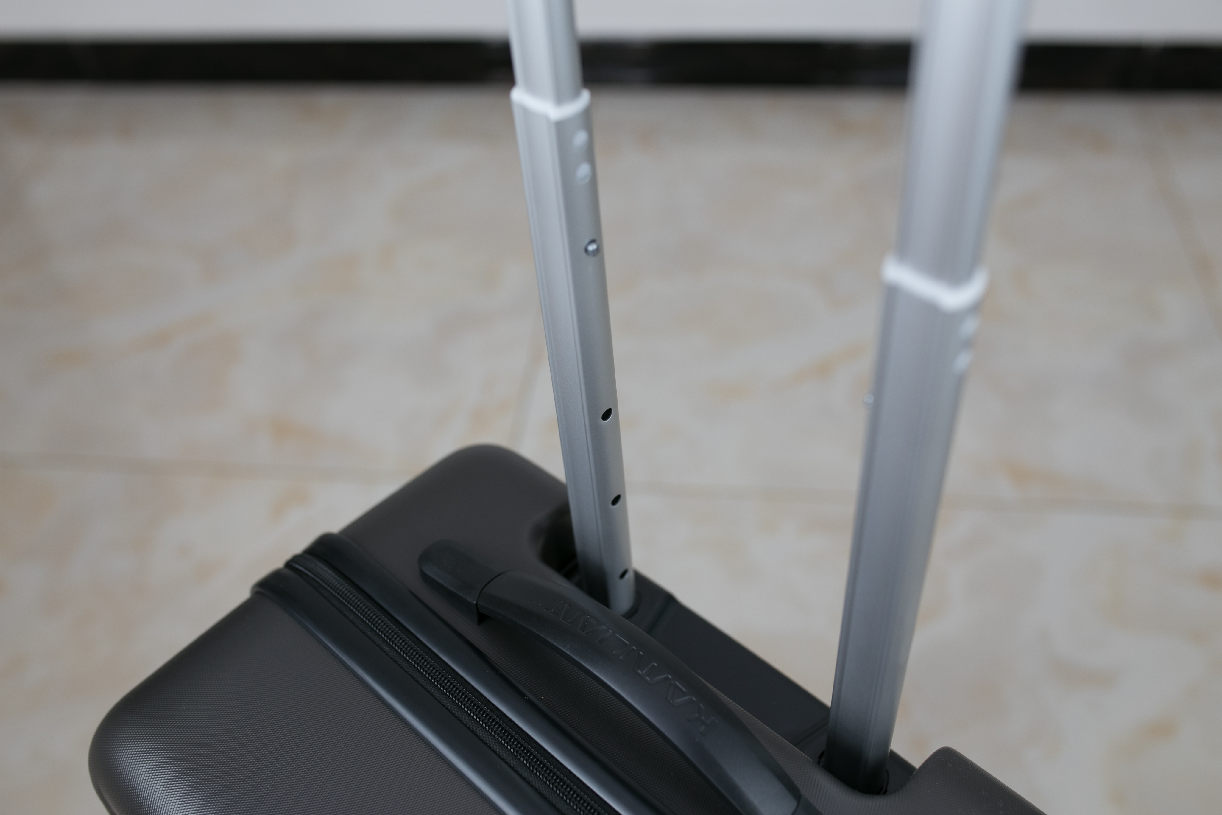 24寸的拉杆箱选哪款,26寸和24寸拉杆箱哪一个更值得买