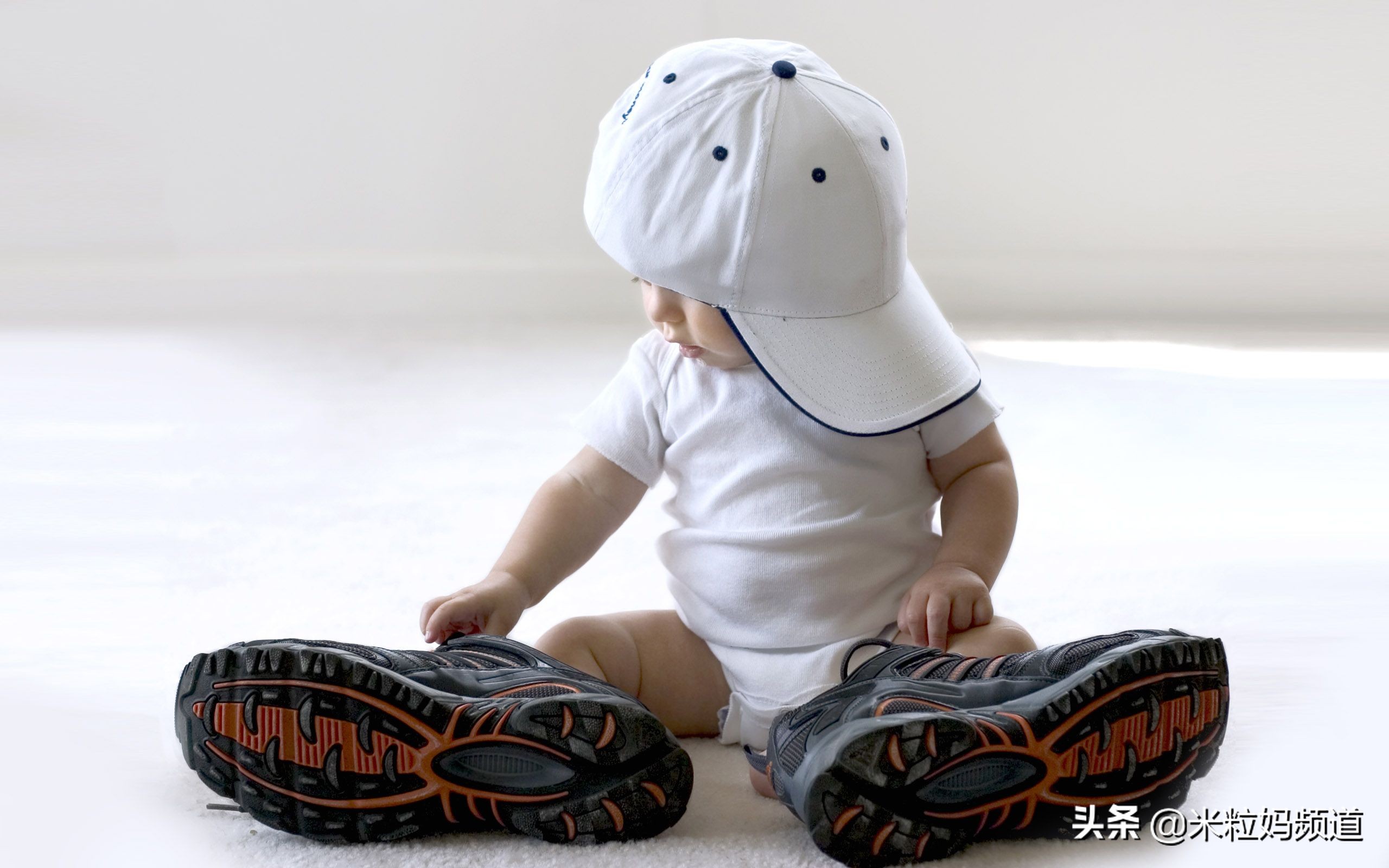 这种鞋千万别给孩子穿,这种劣质毒鞋千万别给儿童穿