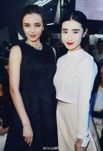 失真原唱是谁,反差胡歌