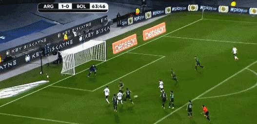 超越马拉多纳和贝利,超越贝利加冕南美国家队射手王