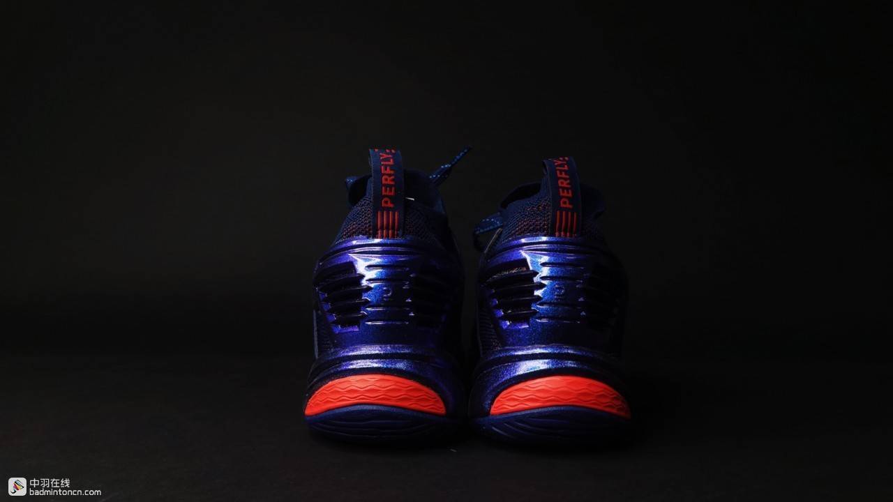 迪卡侬bs990,迪卡侬bs990与尤尼克斯88d