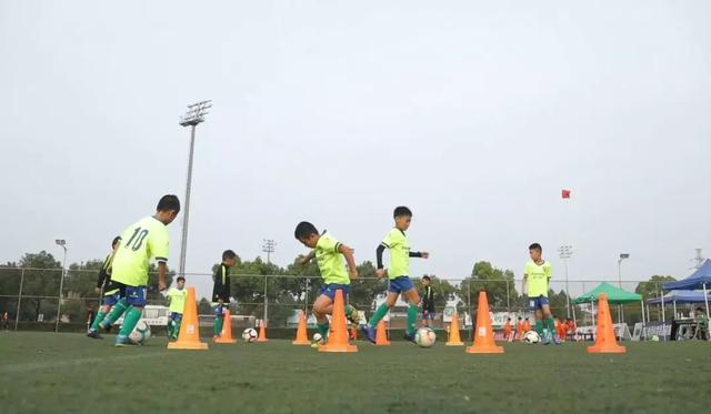 绿城青训走训,绿城青训技术与理念