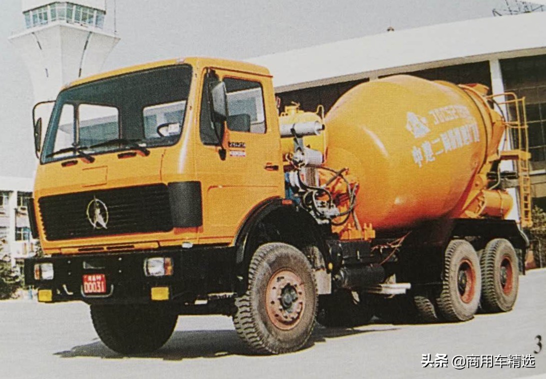 国产奔驰重卡什么样子,奔驰重卡历史