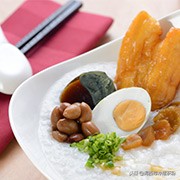 到香港必买的饮料,香港必吃的美食公仔面