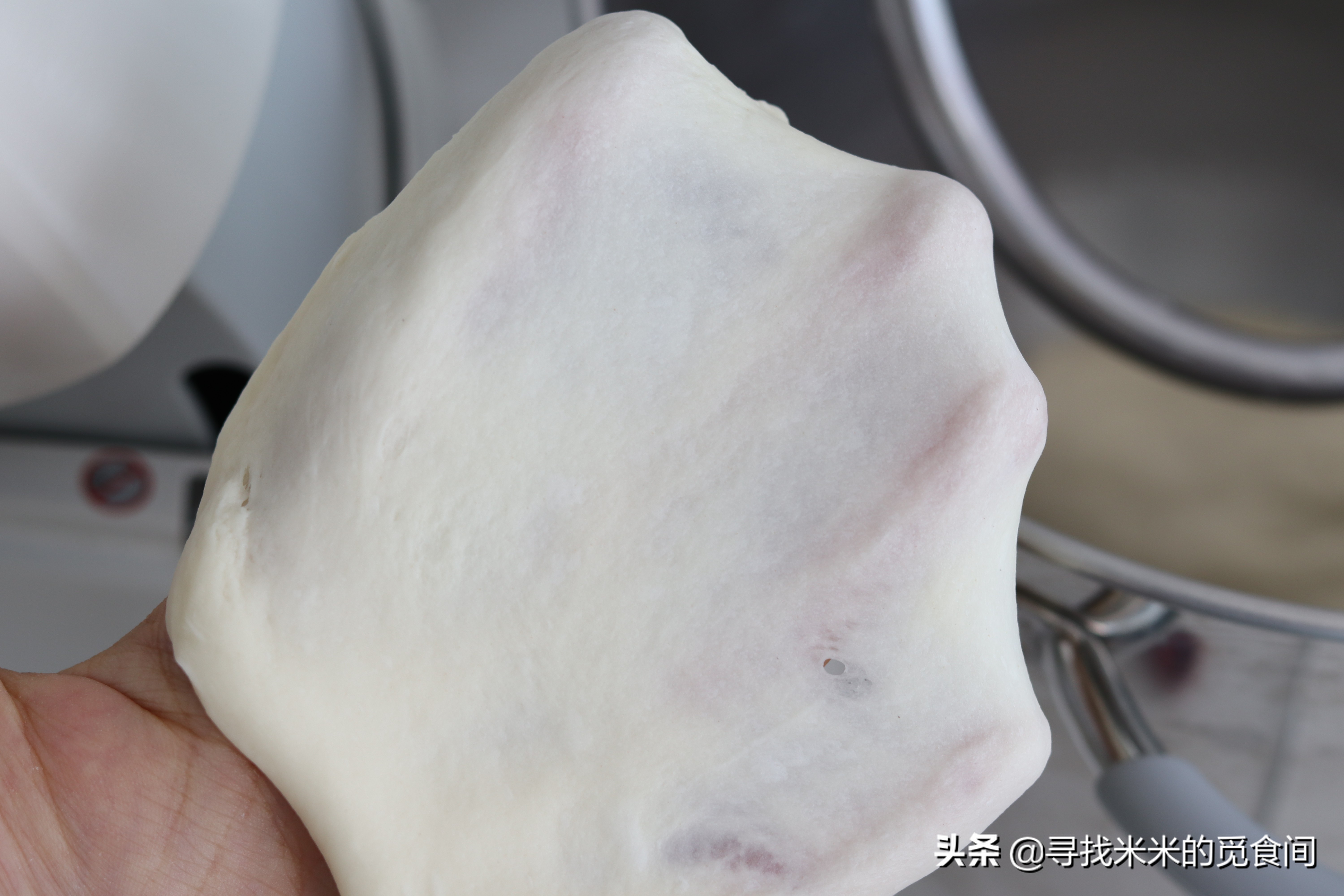 奶香浓郁的小餐包,怎样做软糯奶黄小餐包