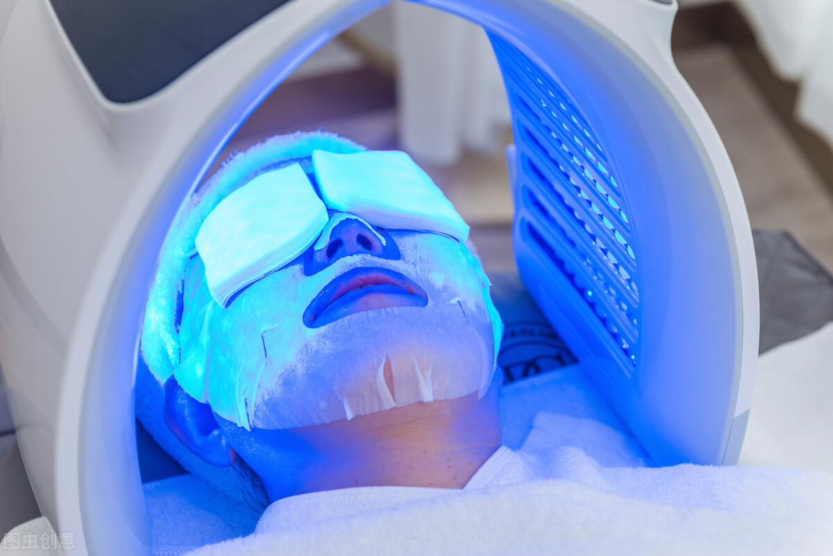 记者转行适合什么单位,记者改行到医美创业