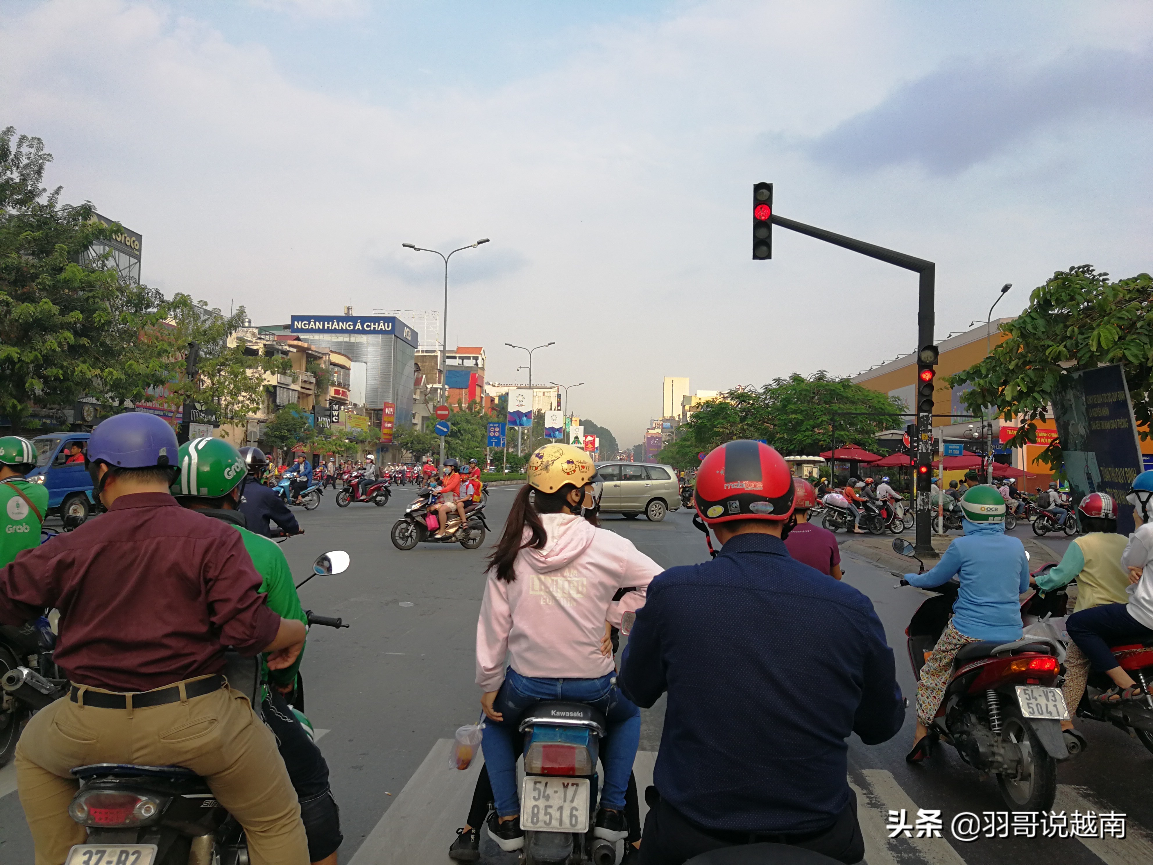 在越南真的能找到老婆吗,在越南有摩托车就有爱情