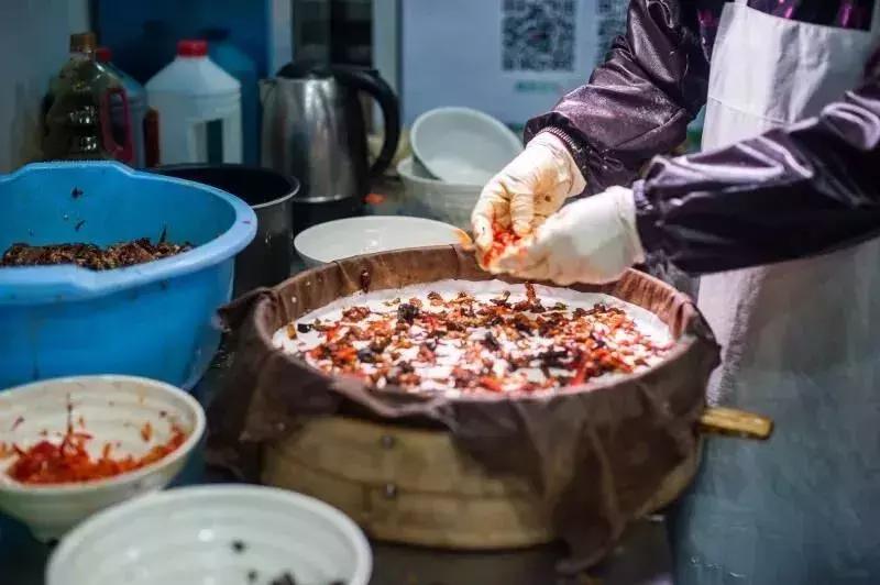 央视挖出来浙江冷门小城，小小鸭头都是世间绝味，人均100+住别墅