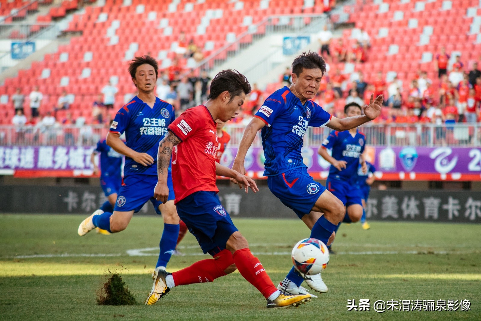 专业拍足球用什么镜头,专业足球球员拍写真